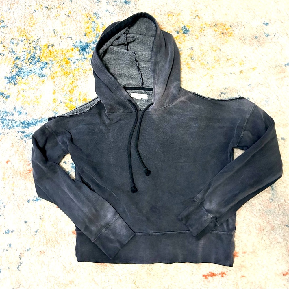 L.A Hearts shoulder cut out sweater